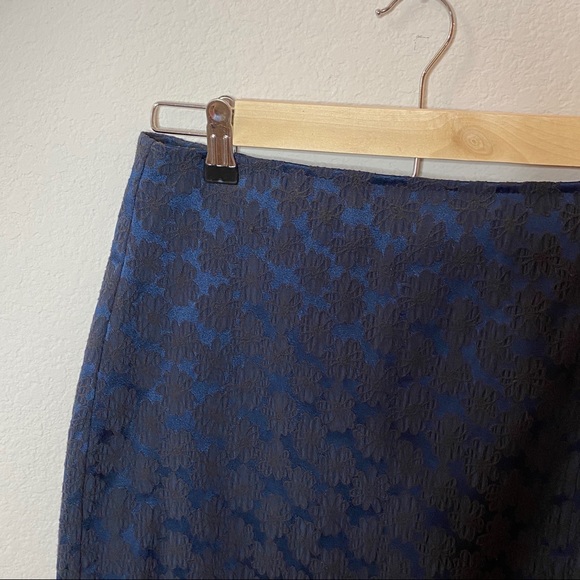 Caesar Exclusif Navy Pencil Skirt - Picture 7 of 10